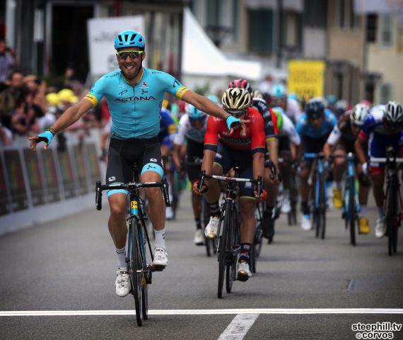 Delémont - Swiss - wielrennen - cycling - cyclisme - radsport - Omar FRAILE MATARRANZ (Spain / Team Astana) - Sonny COLBRELLI (Italy / Team Bahrain - Merida)  pictured during the 72nd Tour de Romandie (2.UWT) stage 1 from Fribourg to Delémont (166.6 KM) - photo René Vigneron/Cor Vos © 2018